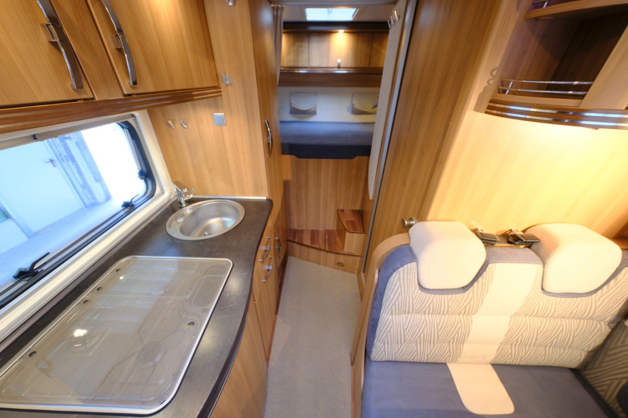 Integrované obytné auto HYMER / ERIBA / HYMERCAR B 504 CL / Hubbett / Festbett / Garage: obrázok 16