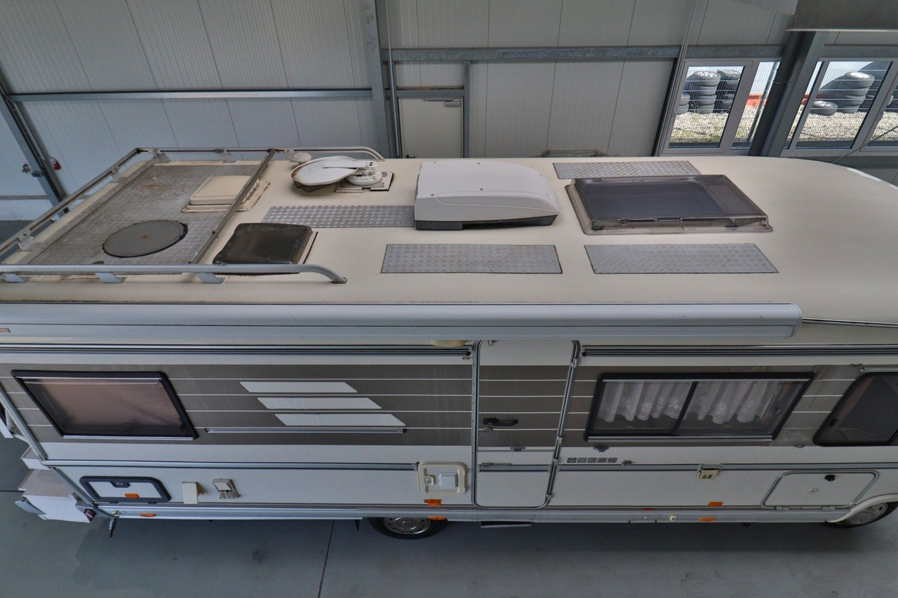 HYMER / ERIBA / HYMERCAR S 700/Festbett+Hubbett/Standklima/Markise - Integrované obytné auto: obrázok 4 HYMER / ERIBA / HYMERCAR S 700/Festbett+Hubbett/Standklima/Markise - Integrované obytné auto: obrázok 4