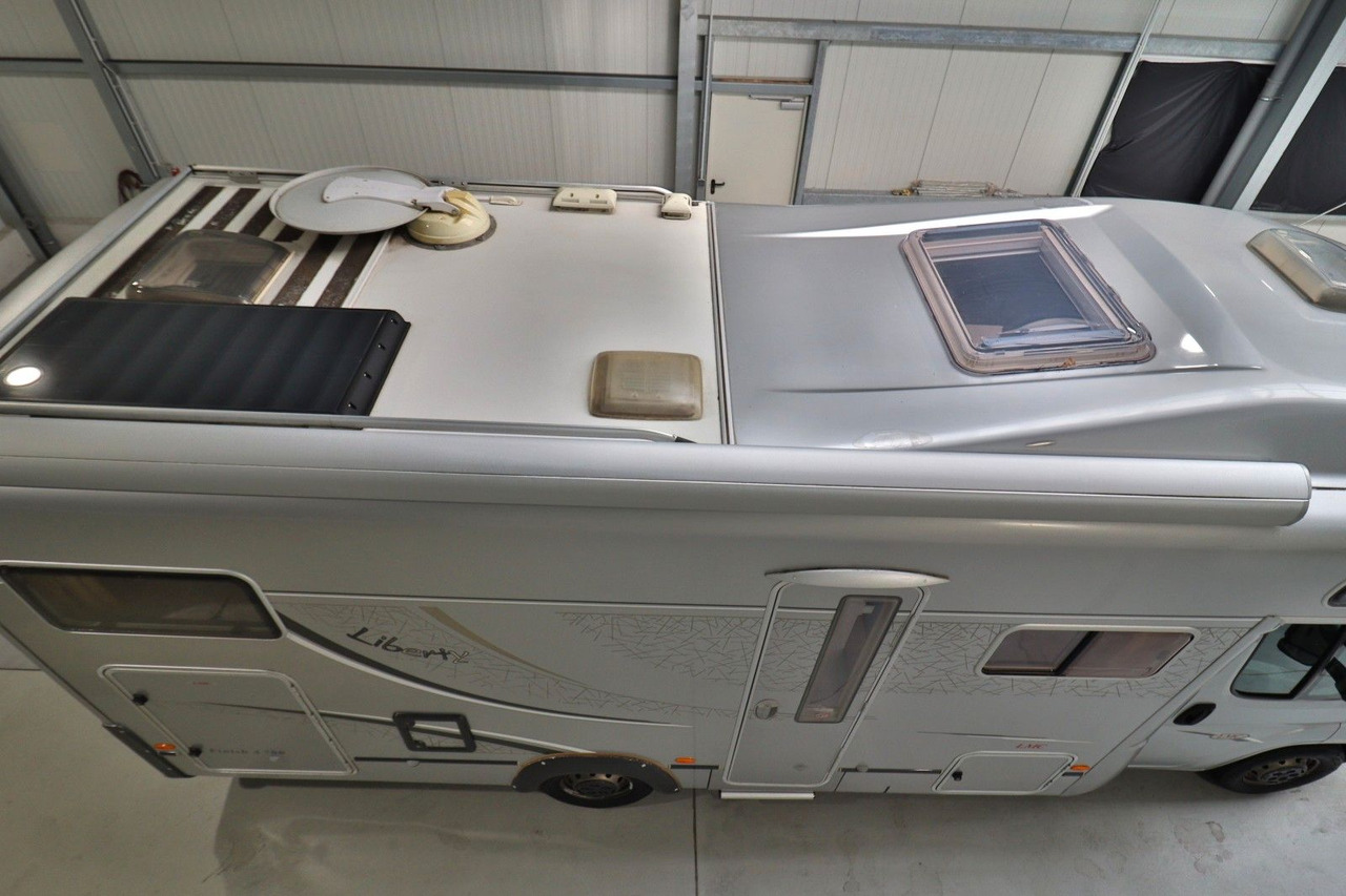 LMC Liberty A 700 G/ Festbett/Garage/6 Schlafplätze - Alkovna: obrázok 4 LMC Liberty A 700 G/ Festbett/Garage/6 Schlafplätze - Alkovna: obrázok 4