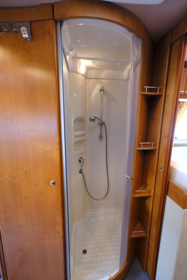 Leasing  Niesmann + Bischoff Flair I 8000 EB / Automatik / Einzelbetten / TOP Niesmann + Bischoff Flair I 8000 EB / Automatik / Einzelbetten / TOP: obrázok 22