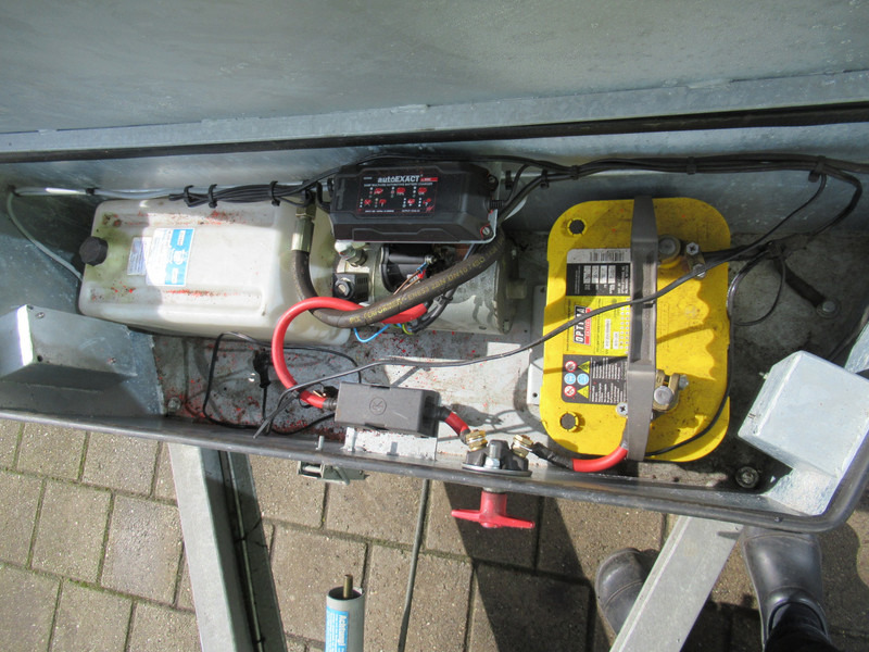 Príves skriňové E.S.V.E AWK 2000 Kipper Gesloten Vloeistof Container Slib Kolk: obrázok 8