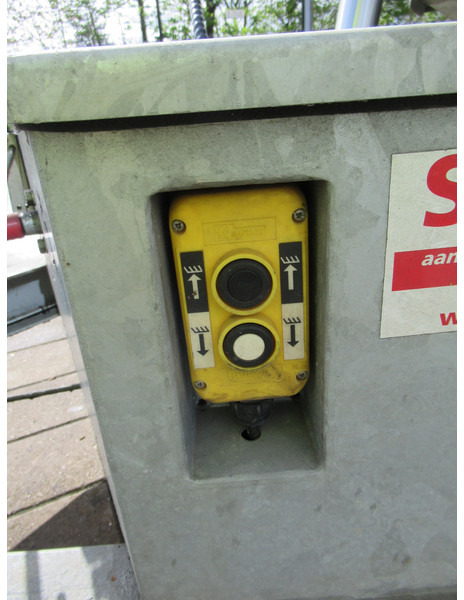 Príves skriňové E.S.V.E AWK 2000 Kipper Gesloten Vloeistof Container Slib Kolk: obrázok 9