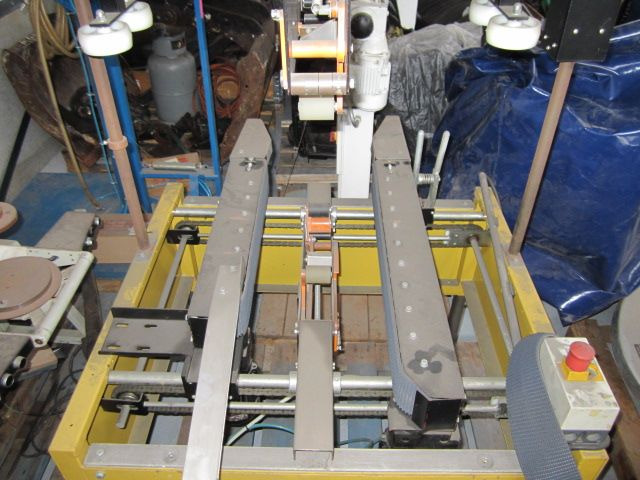 Floraco Dozensluitmachine / Karton taper / Verpakkingsmachine - Baliaci stroj: obrázok 2 Floraco Dozensluitmachine / Karton taper / Verpakkingsmachine - Baliaci stroj: obrázok 2