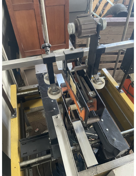 Floraco Dozensluitmachine / Karton taper / Verpakkingsmachine - Baliaci stroj: obrázok 5 Floraco Dozensluitmachine / Karton taper / Verpakkingsmachine - Baliaci stroj: obrázok 5