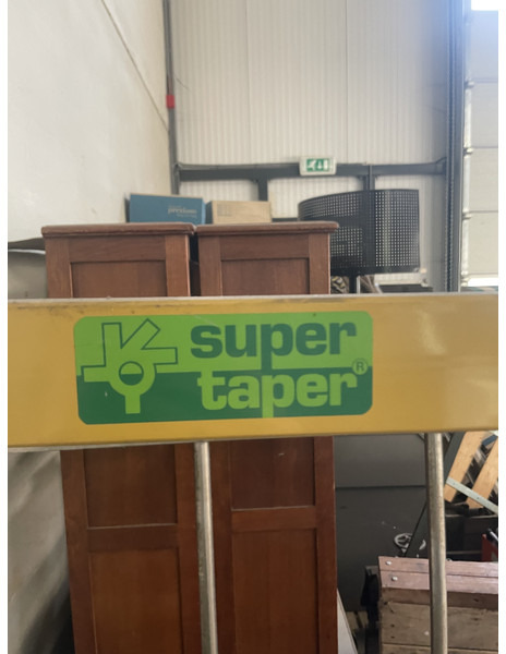 Floraco Dozensluitmachine / Karton taper / Verpakkingsmachine - Baliaci stroj: obrázok 4 Floraco Dozensluitmachine / Karton taper / Verpakkingsmachine - Baliaci stroj: obrázok 4