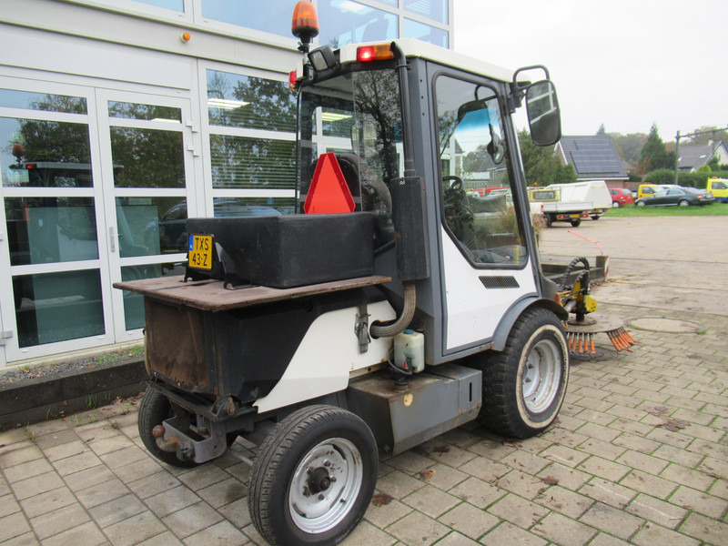 LM TRAC 286 Werktuigdrager - Zametacie vozidlo: obrázok 2 LM TRAC 286 Werktuigdrager - Zametacie vozidlo: obrázok 2