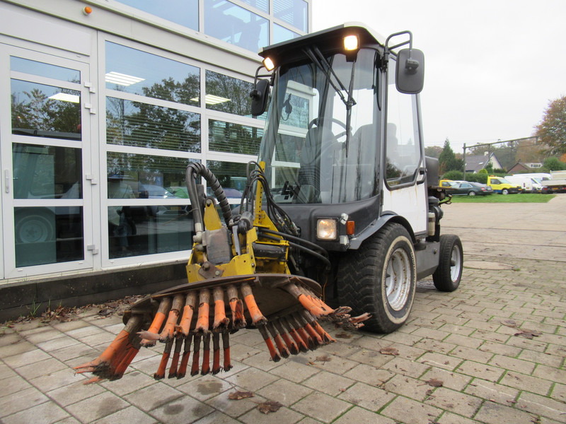 LM TRAC 286 Werktuigdrager ( zonder Borstel arm ) - Zametacie vozidlo: obrázok 3 LM TRAC 286 Werktuigdrager ( zonder Borstel arm ) - Zametacie vozidlo: obrázok 3