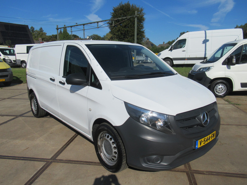 Mercedes-Benz Vito 639/5 4x4 113CDI DENSO koelinbouw - Chladiarenská dodávka: obrázok 4 Mercedes-Benz Vito 639/5 4x4 113CDI DENSO koelinbouw - Chladiarenská dodávka: obrázok 4