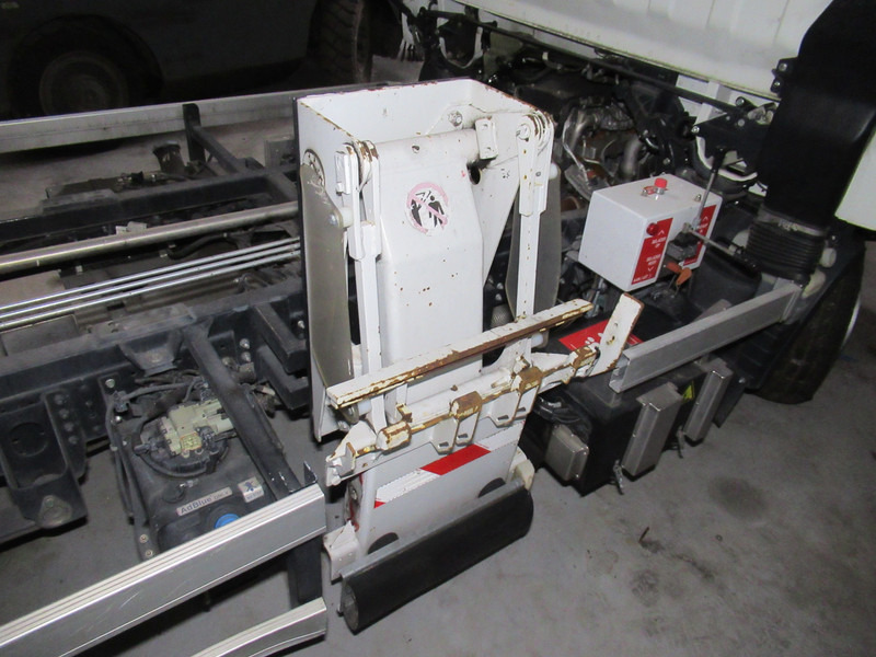 Mitsubishi Canter FUSO 3C13 3.0 DI 280 Zijlader - Dodávka sklápač: obrázok 3 Mitsubishi Canter FUSO 3C13 3.0 DI 280 Zijlader - Dodávka sklápač: obrázok 3