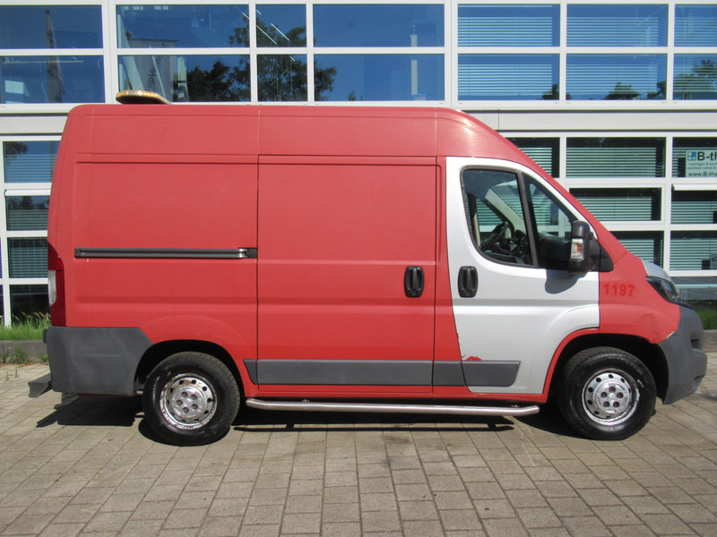 Peugeot Boxer 330 2.0 HDI 81KW L1H2 Pro AIRCO - Klima - Malá dodávka: obrázok 4 Peugeot Boxer 330 2.0 HDI 81KW L1H2 Pro AIRCO - Klima - Malá dodávka: obrázok 4