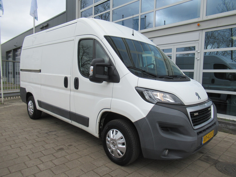 Peugeot Boxer 330 2.2 HDI 96KW L2H2 XR Airco Klima Flitsers - Malá dodávka: obrázok 4 Peugeot Boxer 330 2.2 HDI 96KW L2H2 XR Airco Klima Flitsers - Malá dodávka: obrázok 4