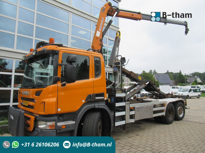 Scania P 320 B 6x2*4 + HMF 835 + HYVA Haakarm - Hákový nosič kontajnerov, Auto s hydraulickou rukou: obrázok 1 Scania P 320 B 6x2*4 + HMF 835 + HYVA Haakarm - Hákový nosič kontajnerov, Auto s hydraulickou rukou: obrázok 1