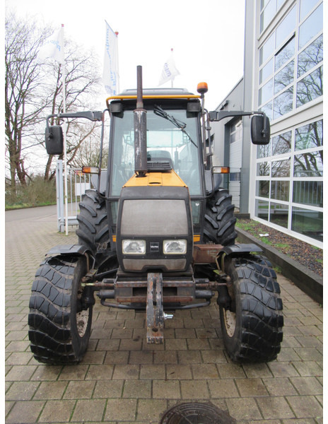 Valtra 700 4x2 VALMET - Traktor: obrázok 4 Valtra 700 4x2 VALMET - Traktor: obrázok 4