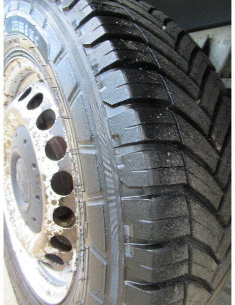 Dodávka valník, Dodávkа s dvojitou kabínou Volkswagen Transporter T5 2.5 TDI 96KW 340 DOKA Dubbelcabine: obrázok 9