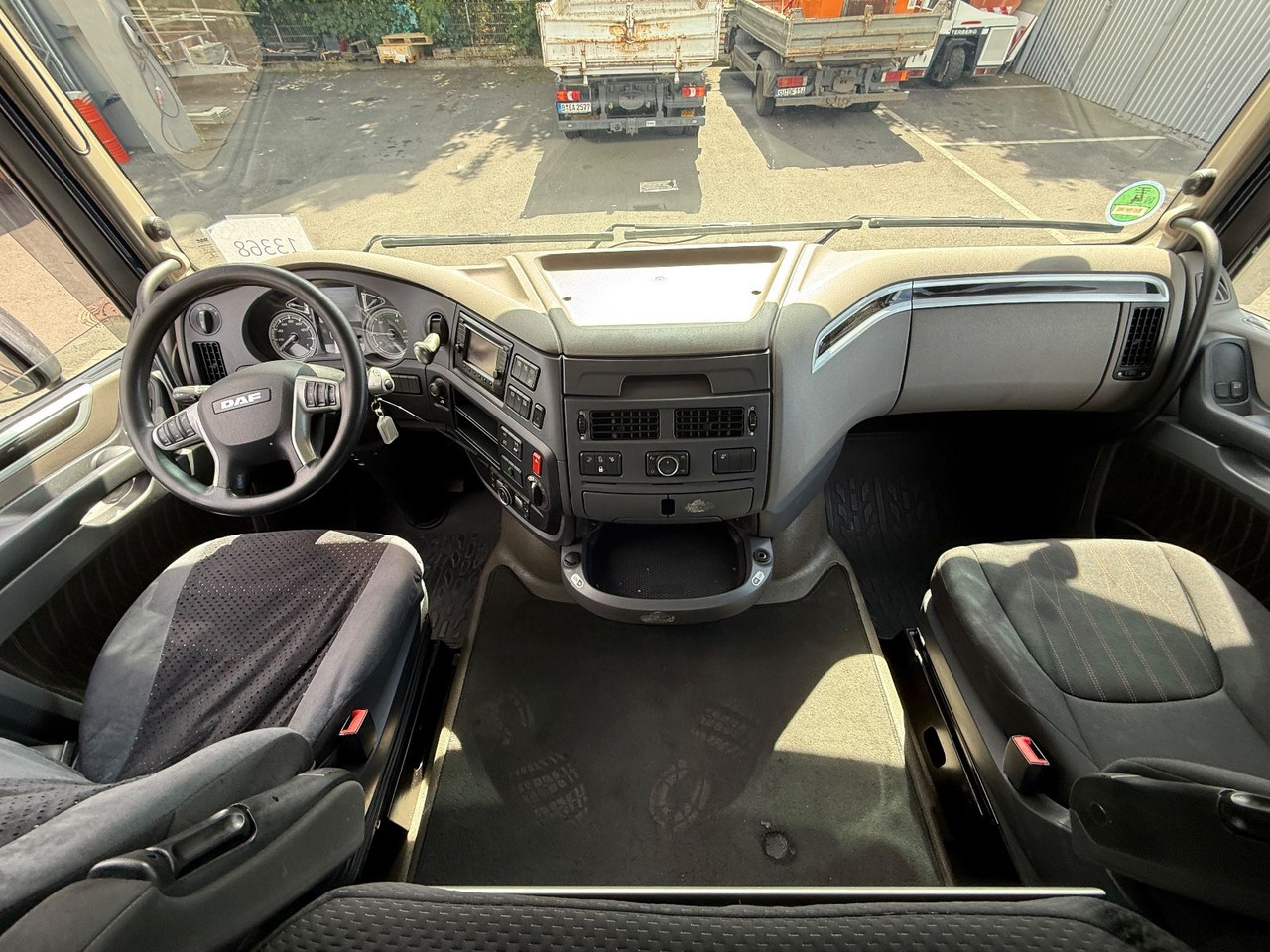 Leasing DAF XF430/Jumbo;Mega/Intarder/Standklima-Heizung/BDF DAF XF430/Jumbo;Mega/Intarder/Standklima-Heizung/BDF: obrázok 19 Leasing DAF XF430/Jumbo;Mega/Intarder/Standklima-Heizung/BDF DAF XF430/Jumbo;Mega/Intarder/Standklima-Heizung/BDF: obrázok 19