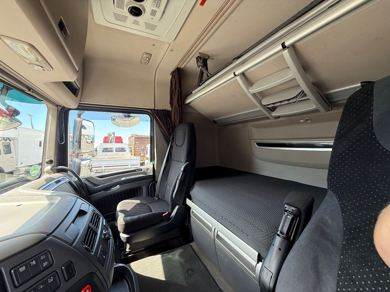 Leasing DAF XF430/Jumbo;Mega/Intarder/Standklima-Heizung/BDF DAF XF430/Jumbo;Mega/Intarder/Standklima-Heizung/BDF: obrázok 18 Leasing DAF XF430/Jumbo;Mega/Intarder/Standklima-Heizung/BDF DAF XF430/Jumbo;Mega/Intarder/Standklima-Heizung/BDF: obrázok 18