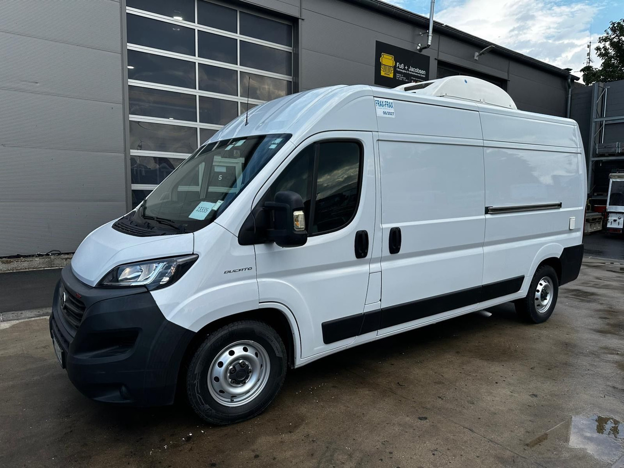 Fiat Ducato Isberg Pharma-Kühler -30°C/4°C/22°C - Chladiarenská dodávka: obrázok 1 Fiat Ducato Isberg Pharma-Kühler -30°C/4°C/22°C - Chladiarenská dodávka: obrázok 1