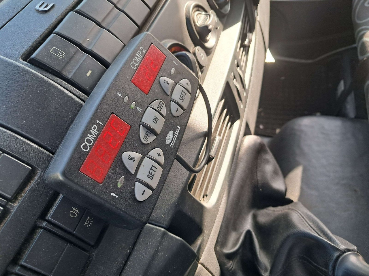 Iveco 100E18, Carrier Xarios 600mt, POLEN! - Chladirenské nákladné vozidlo: obrázok 5 Iveco 100E18, Carrier Xarios 600mt, POLEN! - Chladirenské nákladné vozidlo: obrázok 5