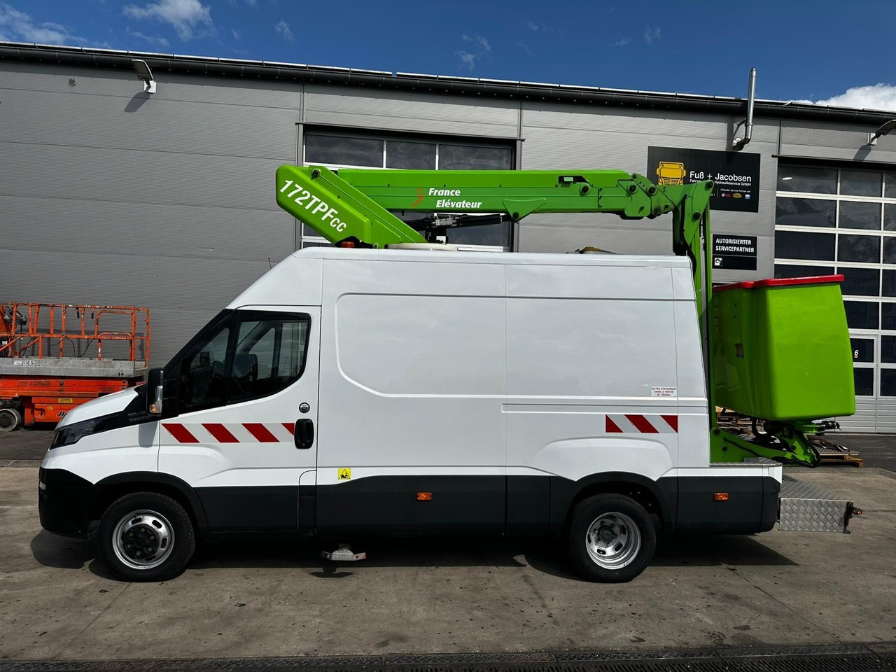 Iveco Daily 50C18 Hi-Matic/17m/Euro6/2-Punkt - Automobilová plošina: obrázok 2 Iveco Daily 50C18 Hi-Matic/17m/Euro6/2-Punkt - Automobilová plošina: obrázok 2