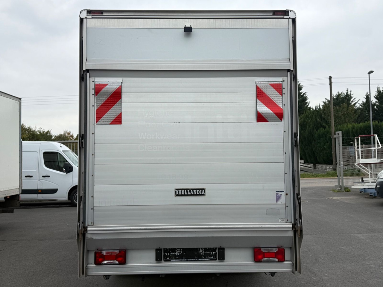 Iveco Daily 70C18 HiMatic / Luft/ Lbw./ Klima/ E6/ Top - Dodávka skriňová nadstavba: obrázok 5 Iveco Daily 70C18 HiMatic / Luft/ Lbw./ Klima/ E6/ Top - Dodávka skriňová nadstavba: obrázok 5