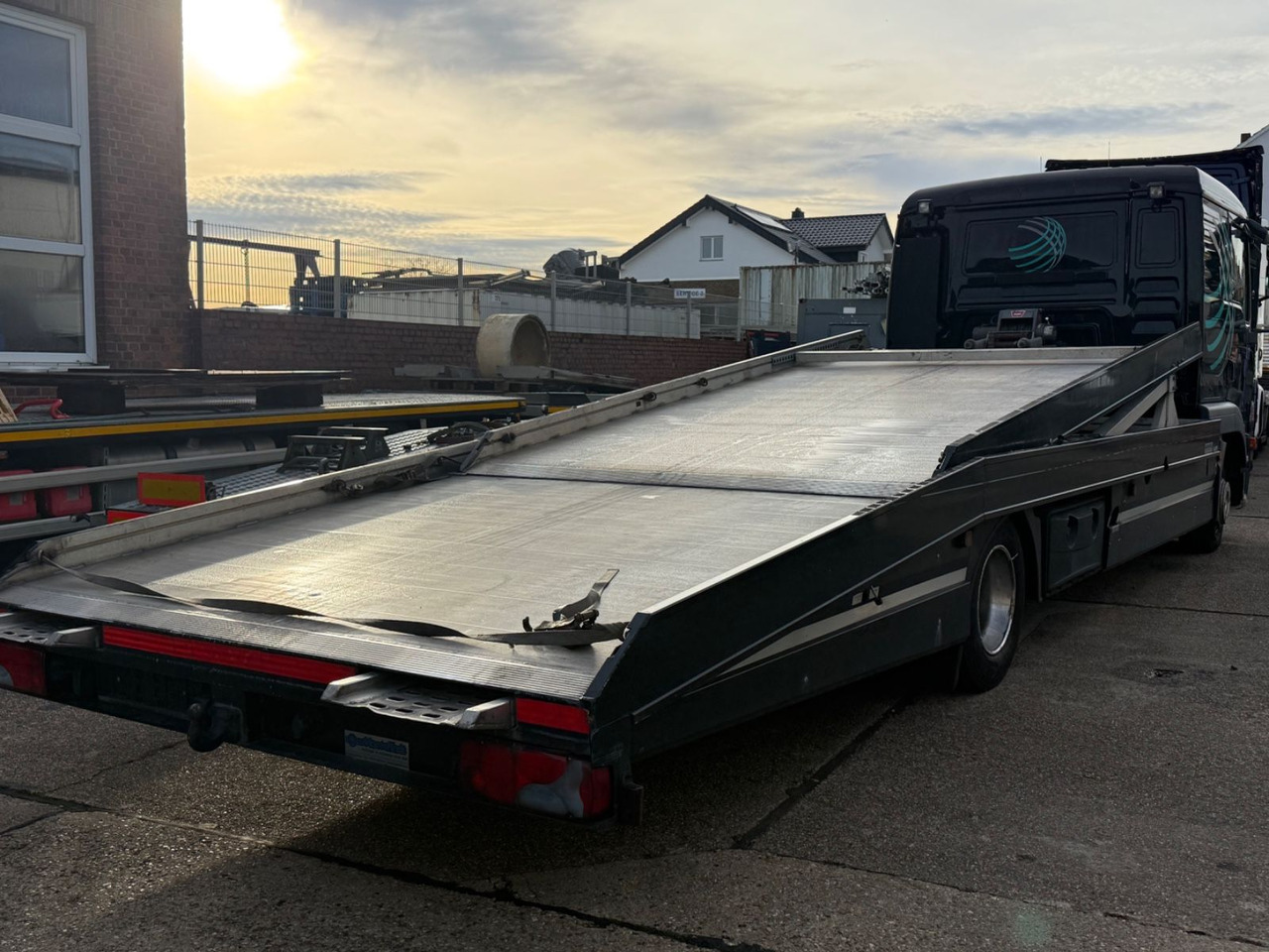 MAN TGL 8.210BL Moetefindt Doppelstock, Klima, Winde - Nákladné vozidlo na prepravu automobilov: obrázok 2 MAN TGL 8.210BL Moetefindt Doppelstock, Klima, Winde - Nákladné vozidlo na prepravu automobilov: obrázok 2