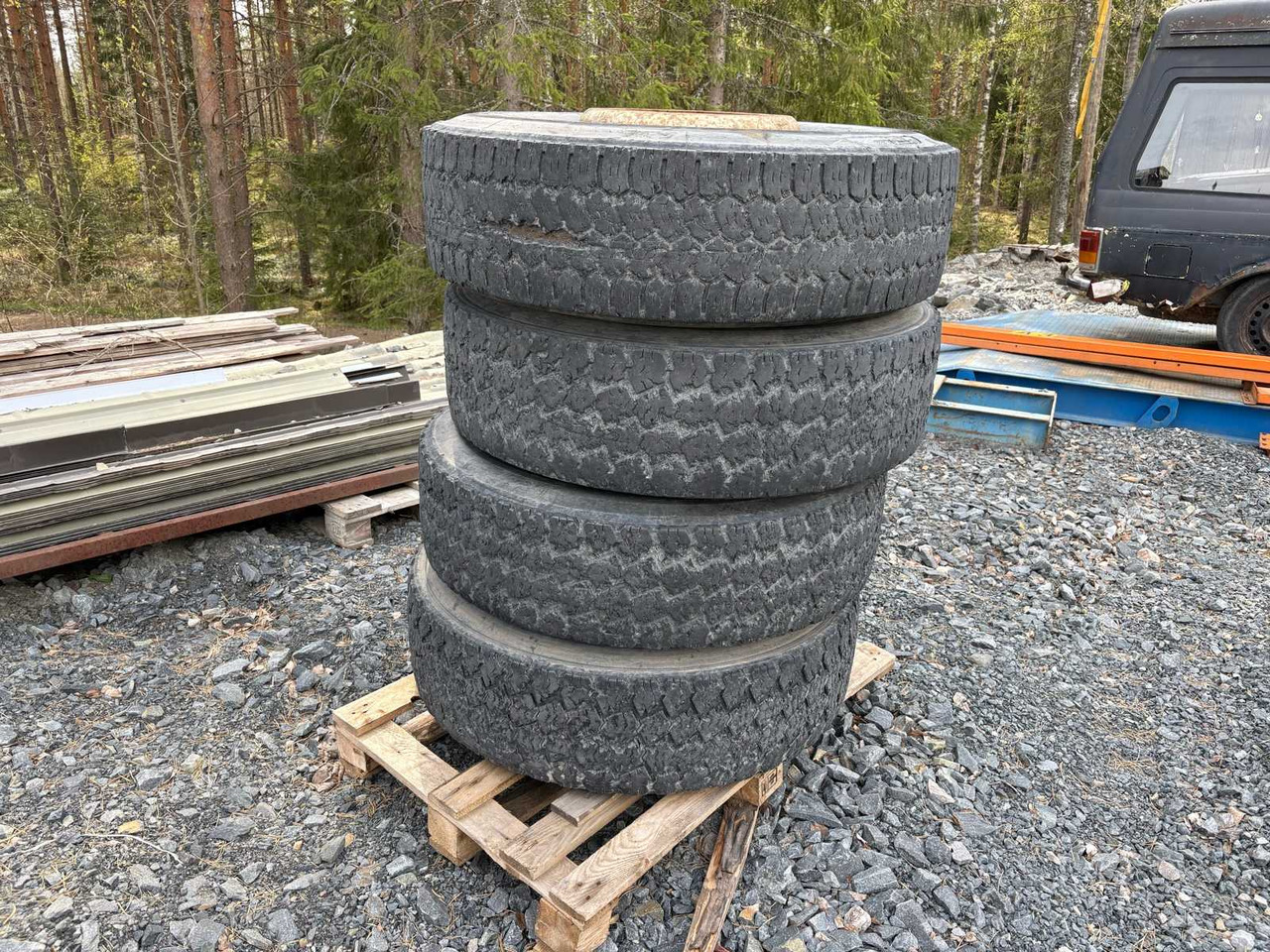 Michelin X multiway 30 truck tyres and rims 4 pcs - Pneumatika pre Nákladné auto: obrázok 3 Michelin X multiway 30 truck tyres and rims 4 pcs - Pneumatika pre Nákladné auto: obrázok 3