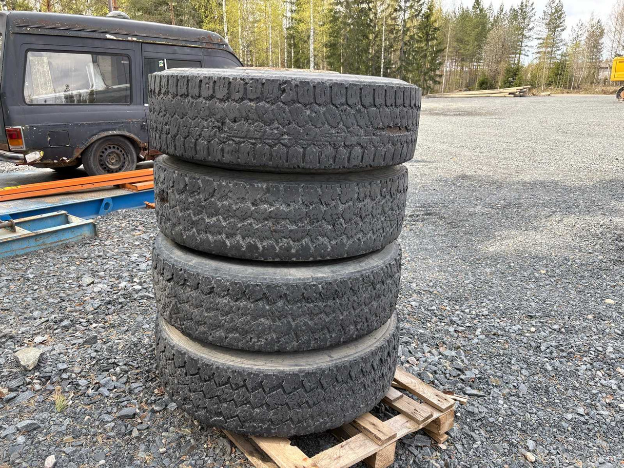 Michelin X multiway 30 truck tyres and rims 4 pcs - Pneumatika pre Nákladné auto: obrázok 2 Michelin X multiway 30 truck tyres and rims 4 pcs - Pneumatika pre Nákladné auto: obrázok 2