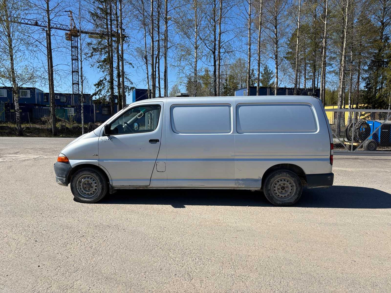 Van Toyota Hiace 2.5TD - Furgon: obrázok 2 Van Toyota Hiace 2.5TD - Furgon: obrázok 2