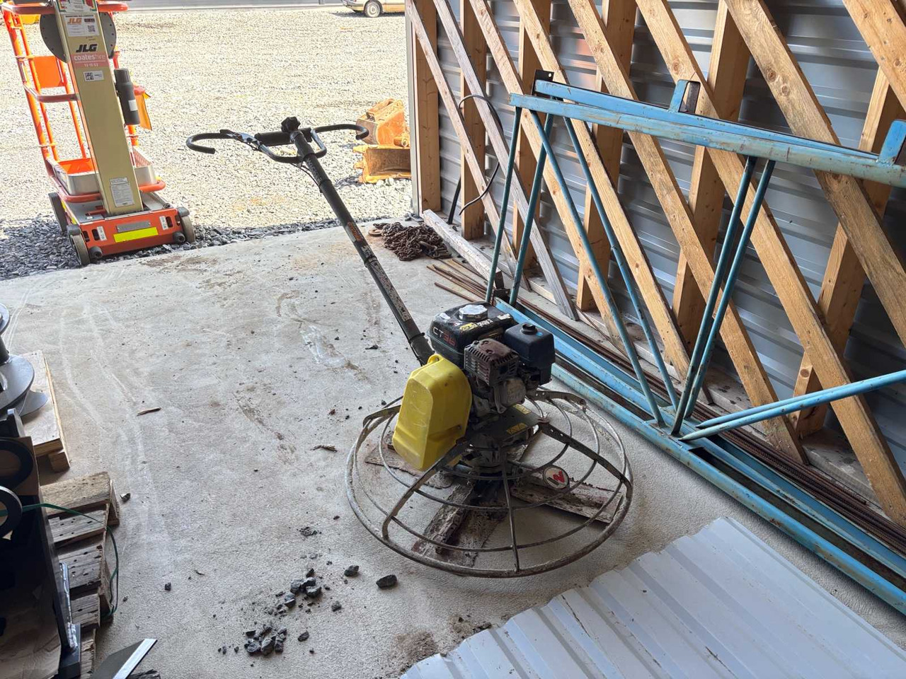 Wacker Neuson Trowel CT 36-5A concrete grinder - Hladička betónu: obrázok 3 Wacker Neuson Trowel CT 36-5A concrete grinder - Hladička betónu: obrázok 3