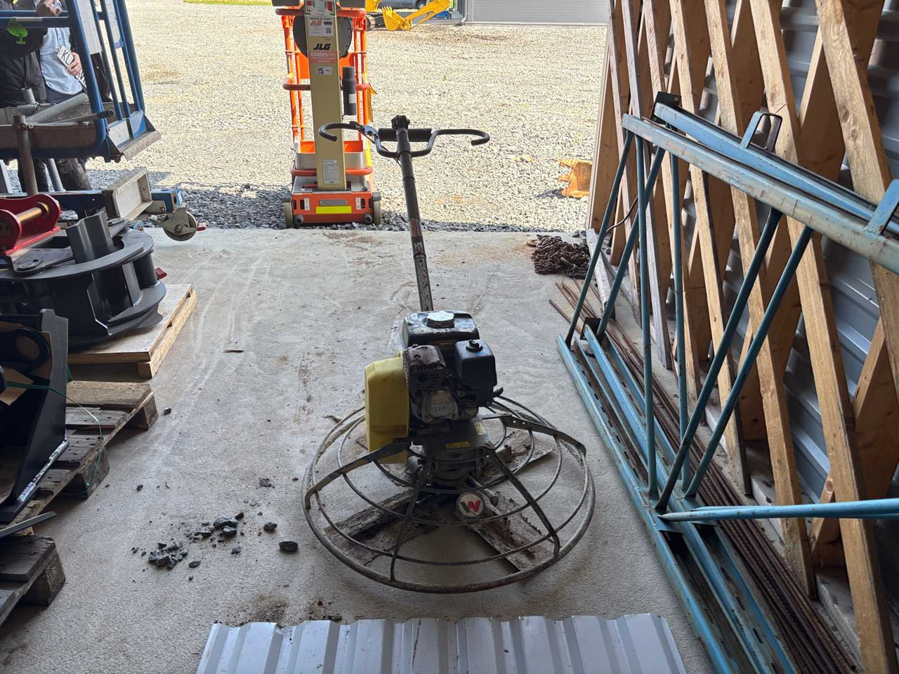 Wacker Neuson Trowel CT 36-5A concrete grinder - Hladička betónu: obrázok 4 Wacker Neuson Trowel CT 36-5A concrete grinder - Hladička betónu: obrázok 4