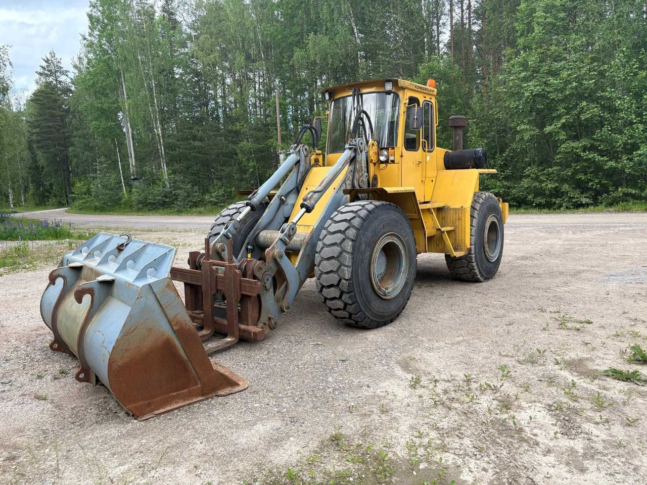 Wheel loader Volvo BM L90 5.5 - Kolesový nakladač: obrázok 1 Wheel loader Volvo BM L90 5.5 - Kolesový nakladač: obrázok 1