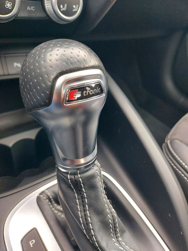 Sedan Audi A1 Sportback sport S-Line Pano Bose Xenon DAB: obrázok 30