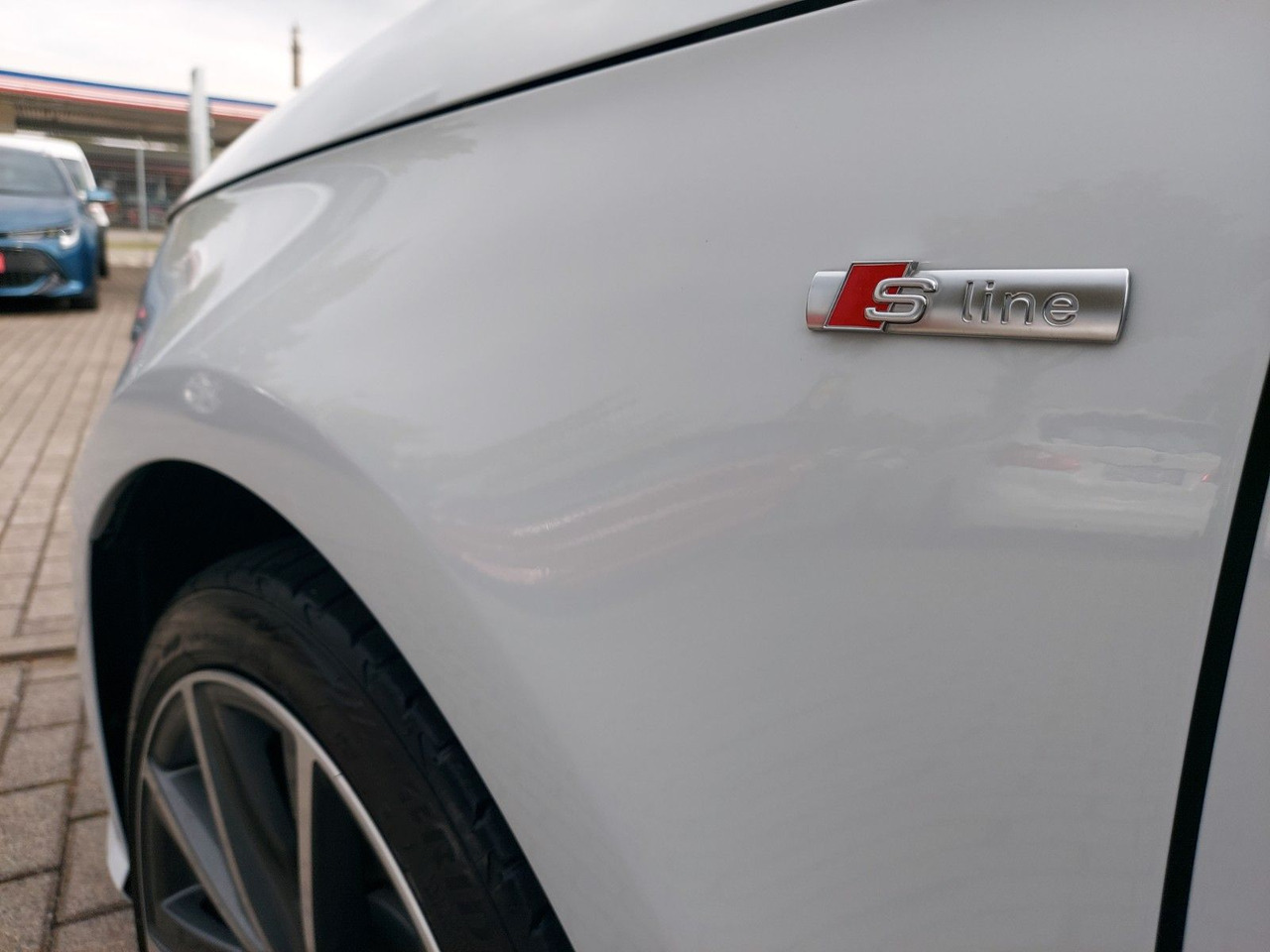 Audi A1 Sportback sport S-Line Pano Bose Xenon DAB - Sedan: obrázok 4 Audi A1 Sportback sport S-Line Pano Bose Xenon DAB - Sedan: obrázok 4