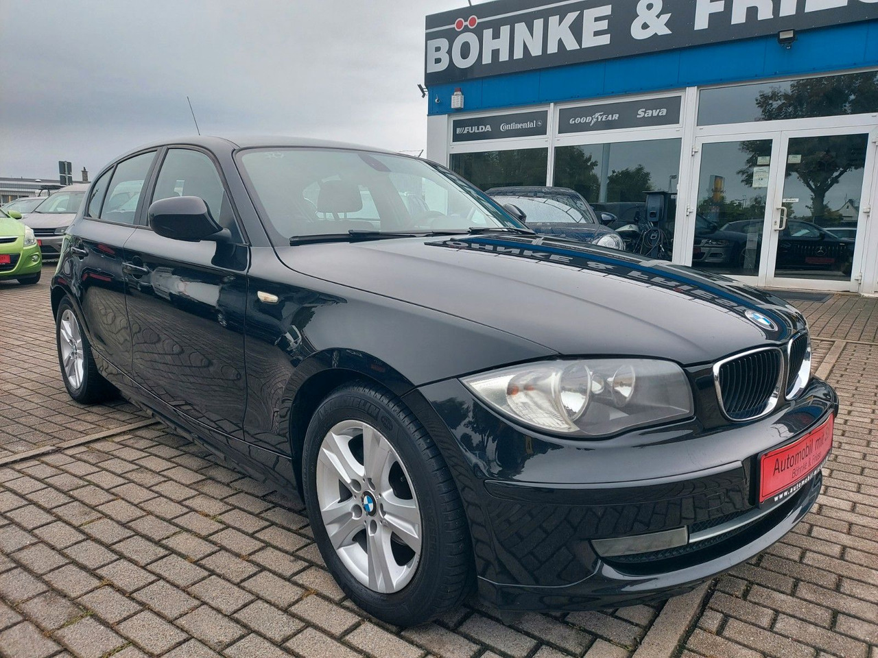 BMW 116 Baureihe 1 Lim. 116d Klima Sitzheizung - Sedan: obrázok 1 BMW 116 Baureihe 1 Lim. 116d Klima Sitzheizung - Sedan: obrázok 1