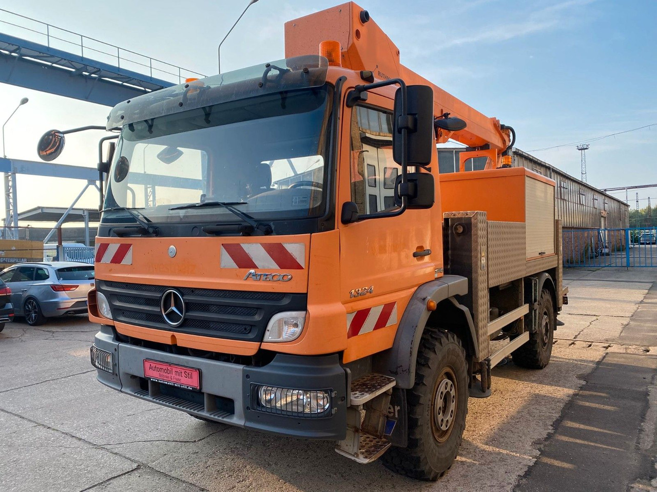 Mercedes-Benz ATEGO 4X4 1324 Hub Steiger Ruthmann T220 - Automobilová plošina: obrázok 4 Mercedes-Benz ATEGO 4X4 1324 Hub Steiger Ruthmann T220 - Automobilová plošina: obrázok 4
