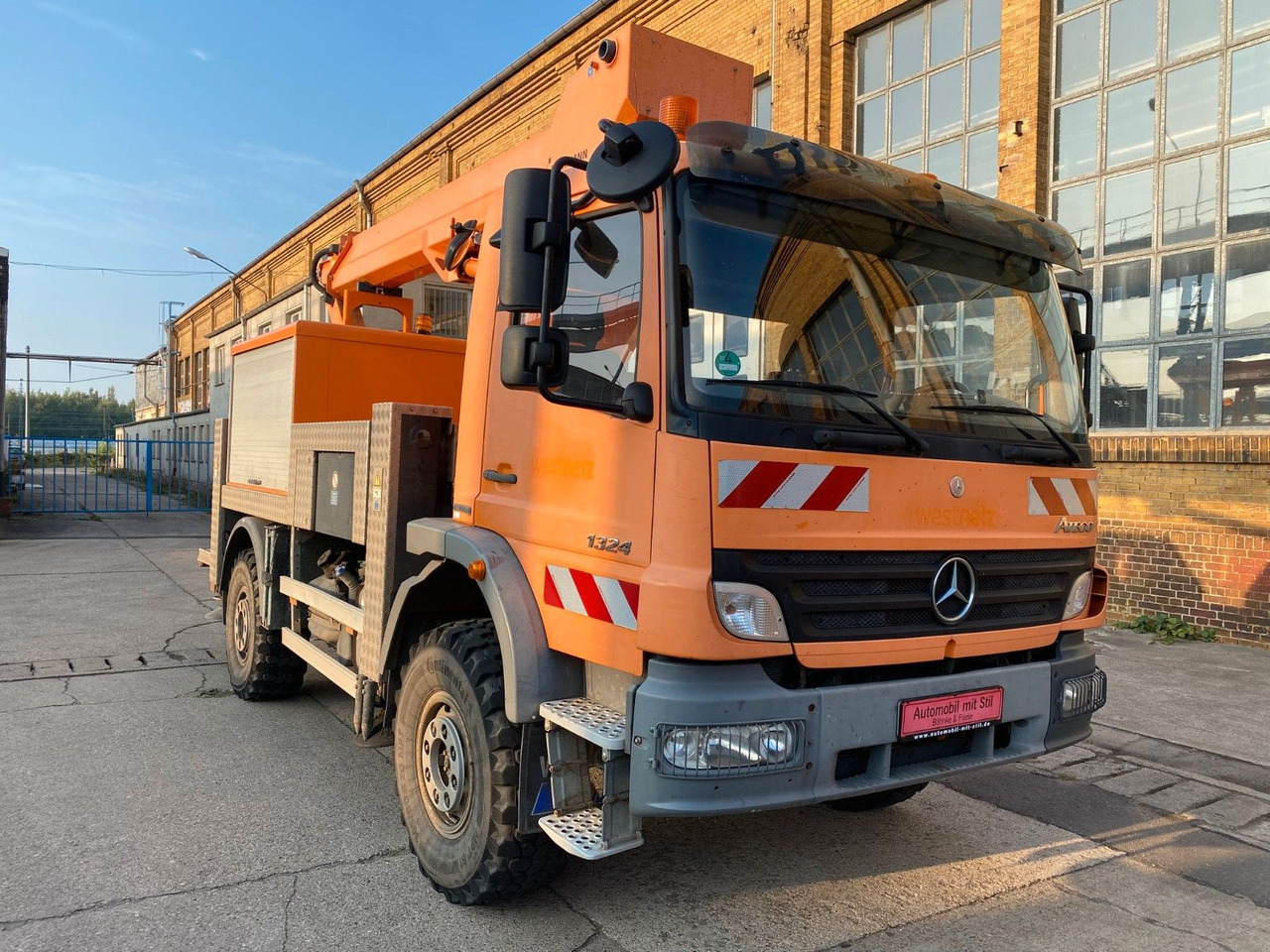 Mercedes-Benz ATEGO 4X4 1324 Hub Steiger Ruthmann T220 - Automobilová plošina: obrázok 2 Mercedes-Benz ATEGO 4X4 1324 Hub Steiger Ruthmann T220 - Automobilová plošina: obrázok 2