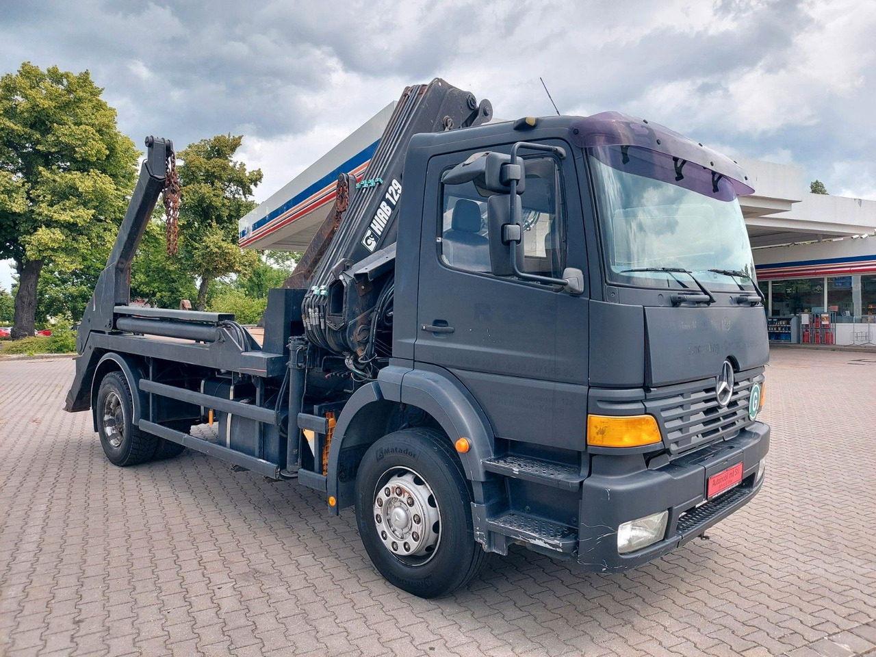 Mercedes-Benz Actros 1828 Hiab Absetzkipper Hiab Kran Absetzer - Sklápač, Auto s hydraulickou rukou: obrázok 1 Mercedes-Benz Actros 1828 Hiab Absetzkipper Hiab Kran Absetzer - Sklápač, Auto s hydraulickou rukou: obrázok 1