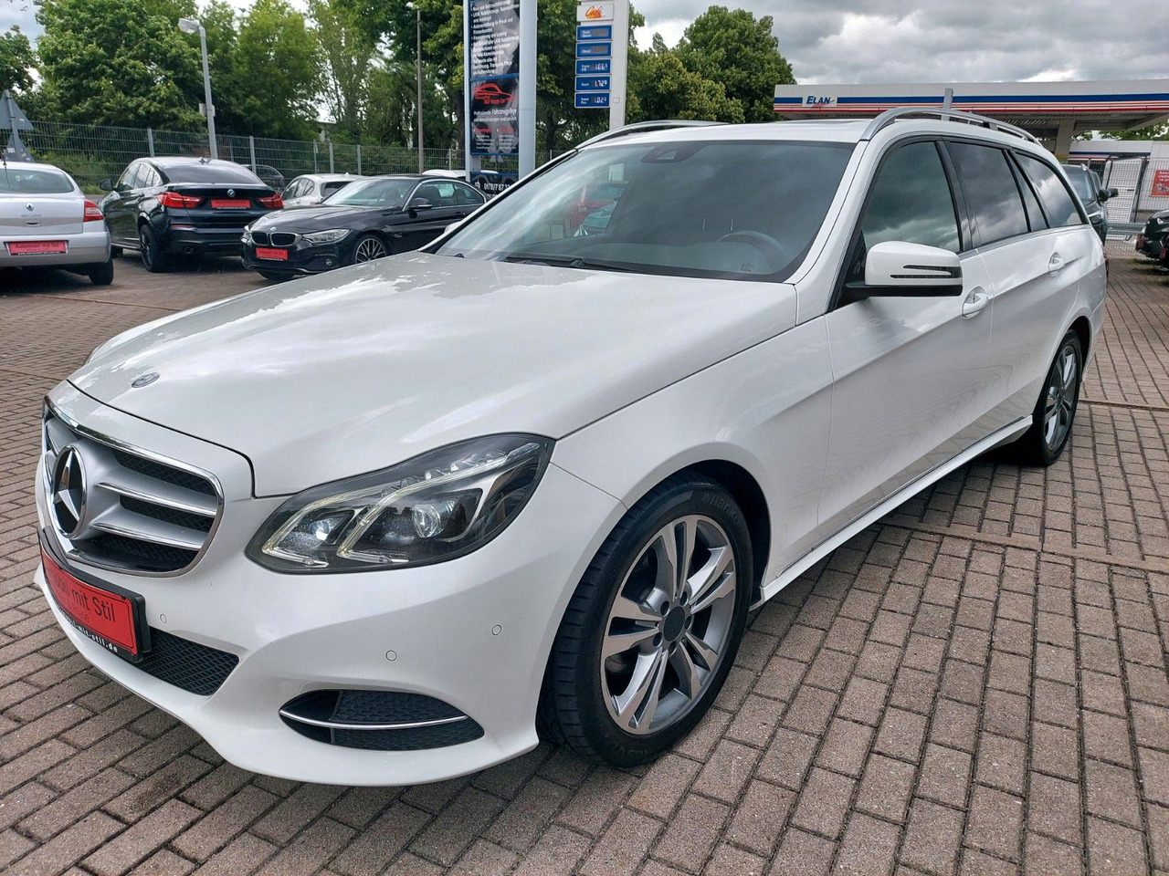 Mercedes-Benz E 220 E -Klasse T 220CDI LED Glasdach Leder Navi - Automobil: obrázok 5 Mercedes-Benz E 220 E -Klasse T 220CDI LED Glasdach Leder Navi - Automobil: obrázok 5