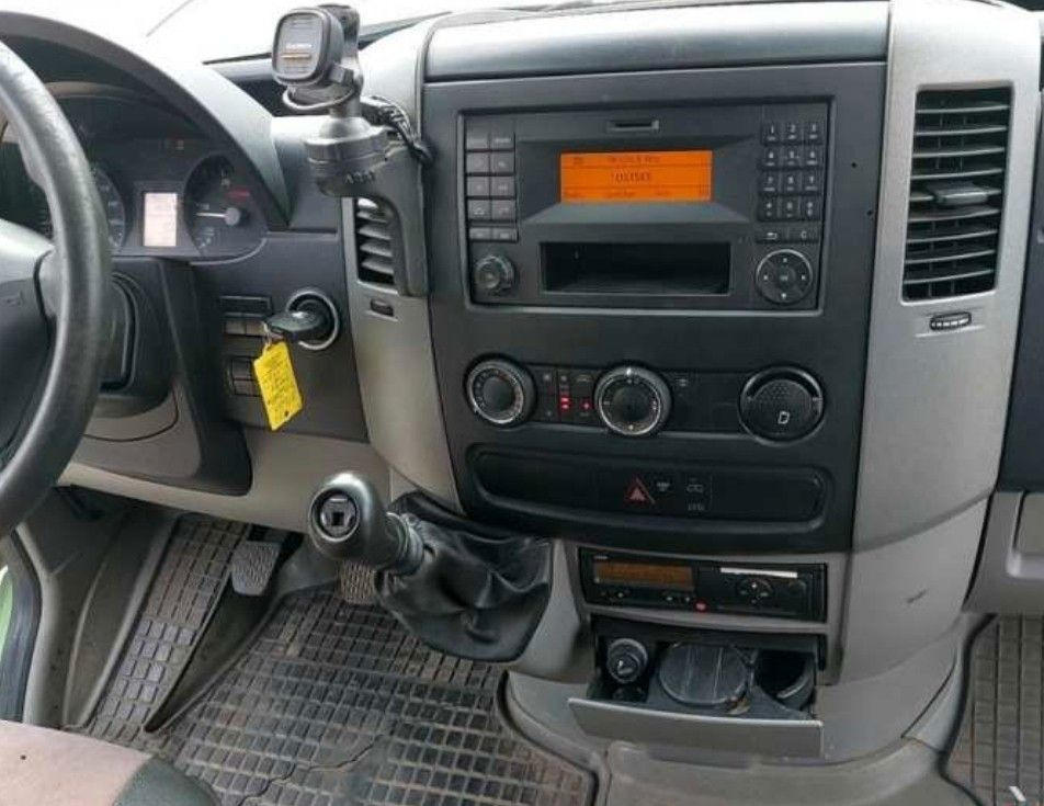 Mercedes-Benz Sprinter II Kasten 316 CDI hoch Klima Standheiz - Mikrobus: obrázok 3 Mercedes-Benz Sprinter II Kasten 316 CDI hoch Klima Standheiz - Mikrobus: obrázok 3