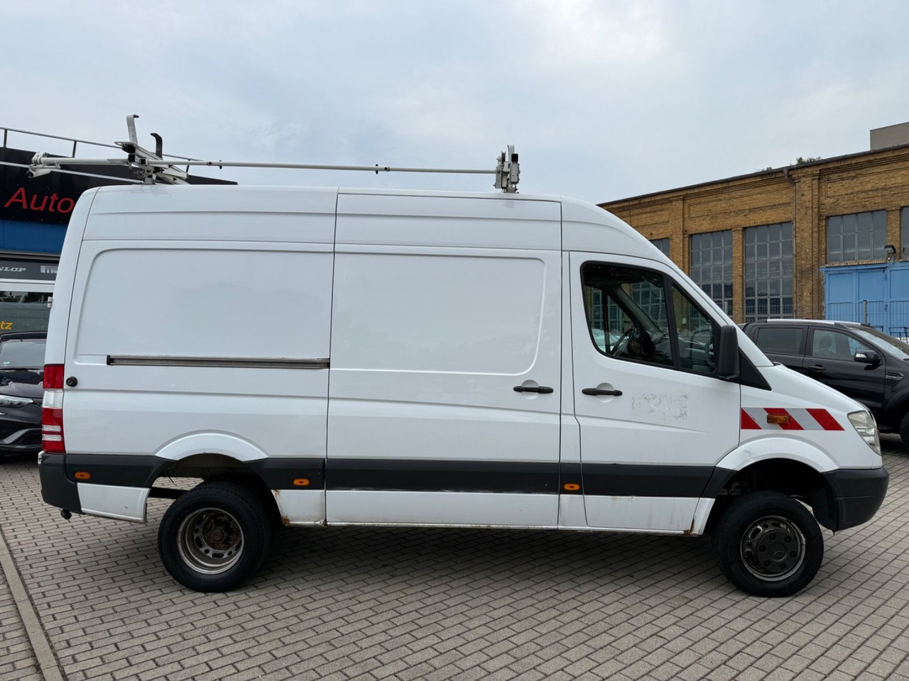 Mercedes-Benz Sprinter II Kasten 516 CDI 4X4 Allrad Standheiz. - Mikrobus: obrázok 3 Mercedes-Benz Sprinter II Kasten 516 CDI 4X4 Allrad Standheiz. - Mikrobus: obrázok 3
