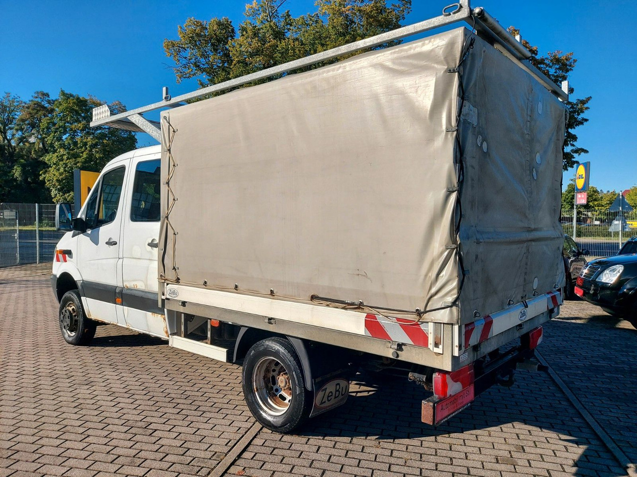 Mercedes-Benz Sprinter II Pritsche DoKa 516 4X4 Plane 6 Sitze - Plachtová dodávka, Dodávkа s dvojitou kabínou: obrázok 4 Mercedes-Benz Sprinter II Pritsche DoKa 516 4X4 Plane 6 Sitze - Plachtová dodávka, Dodávkа s dvojitou kabínou: obrázok 4