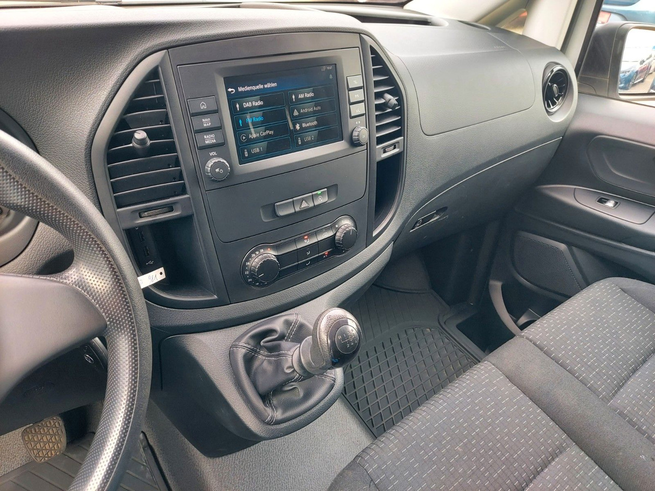 Mikrobus Mercedes-Benz Vito Kasten 110 FWD Lang Klima Kamera DAB PDC: obrázok 15