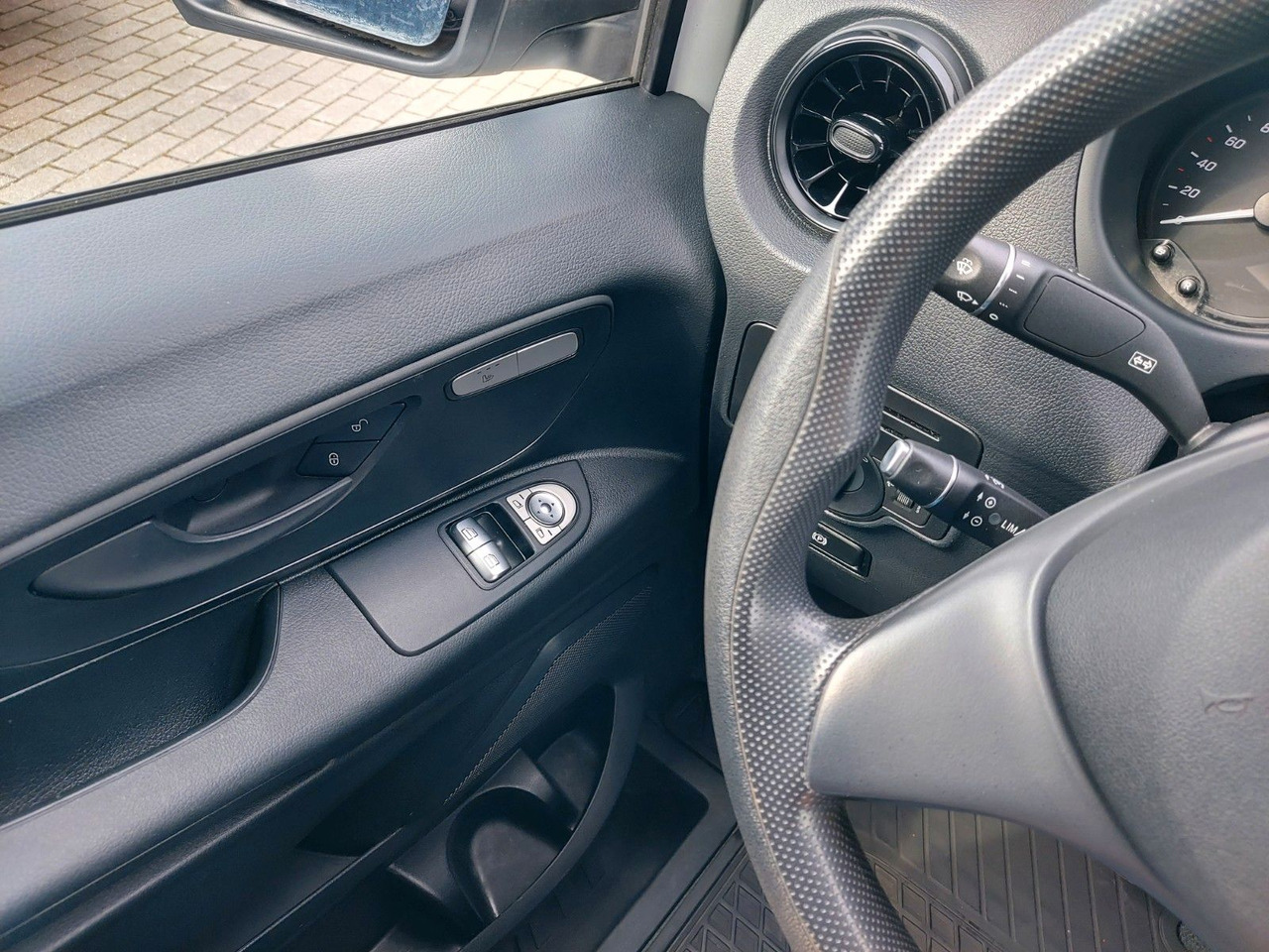Mikrobus Mercedes-Benz Vito Kasten 110 FWD Lang Klima Kamera DAB PDC: obrázok 17