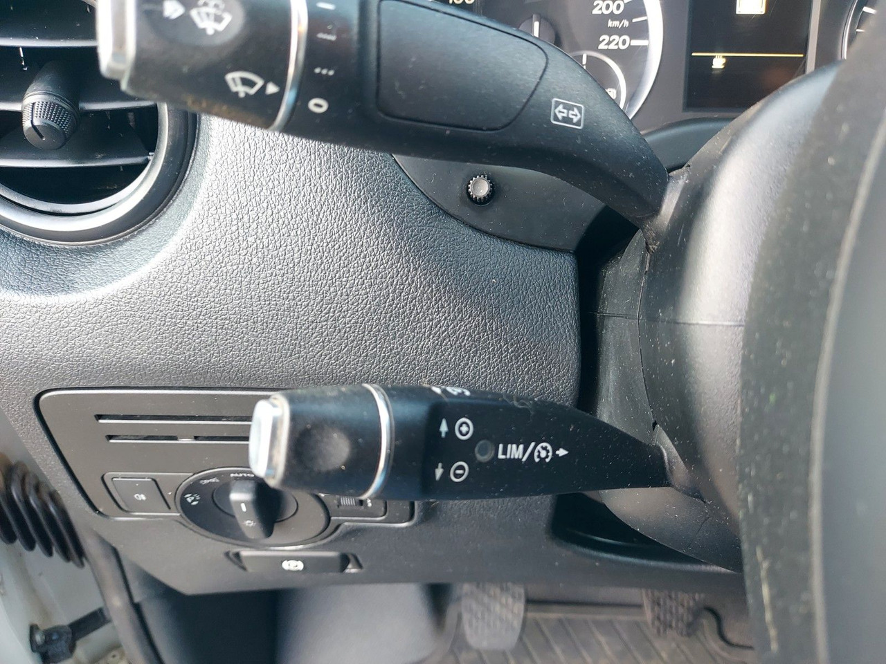 Mercedes-Benz Vito Kasten 114 CD Lang AHK STANDHEIZUNG KLIMA - Mikrobus: obrázok 5 Mercedes-Benz Vito Kasten 114 CD Lang AHK STANDHEIZUNG KLIMA - Mikrobus: obrázok 5