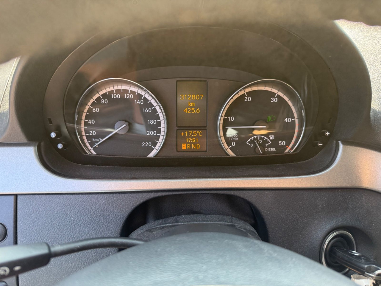 Mercedes-Benz Vito Mixto 122 CDI Extra lang V6 XENON NAVI AHK - Mikrobus: obrázok 3 Mercedes-Benz Vito Mixto 122 CDI Extra lang V6 XENON NAVI AHK - Mikrobus: obrázok 3