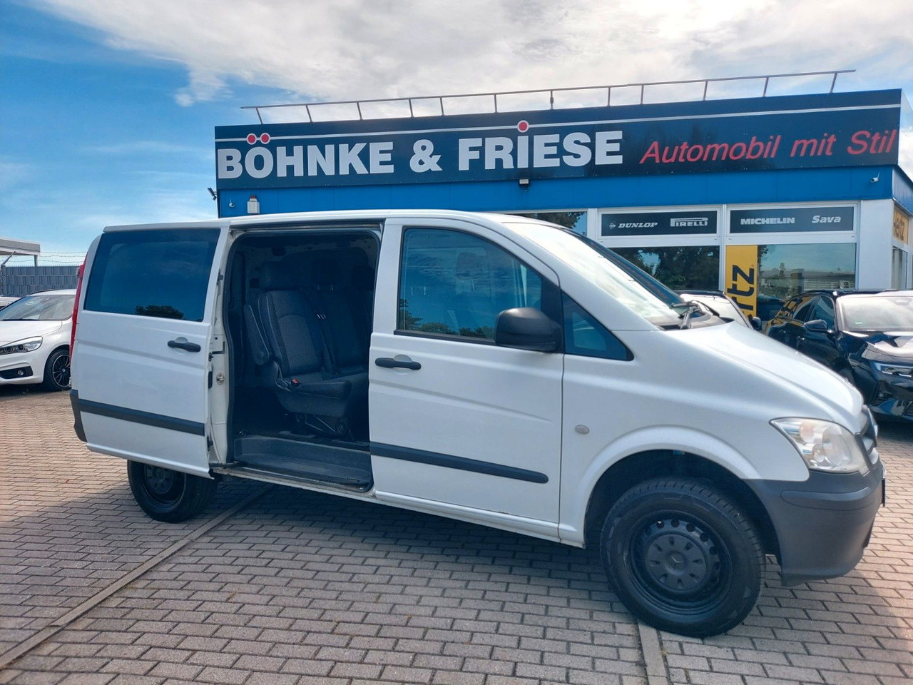 Mercedes-Benz Vito Mixto 4x4 116 CDI lang Autom. Tempo - Mikrobus: obrázok 1 Mercedes-Benz Vito Mixto 4x4 116 CDI lang Autom. Tempo - Mikrobus: obrázok 1