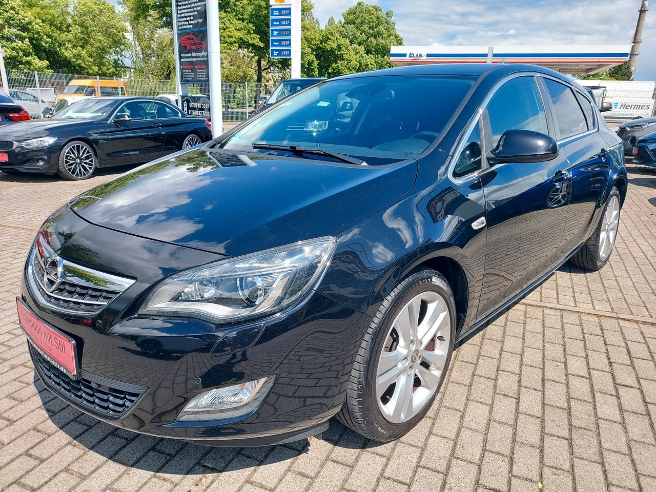 Opel Astra J Lim. 5-trg. Innovation Xenon Navi Sitzhe - Sedan: obrázok 4 Opel Astra J Lim. 5-trg. Innovation Xenon Navi Sitzhe - Sedan: obrázok 4