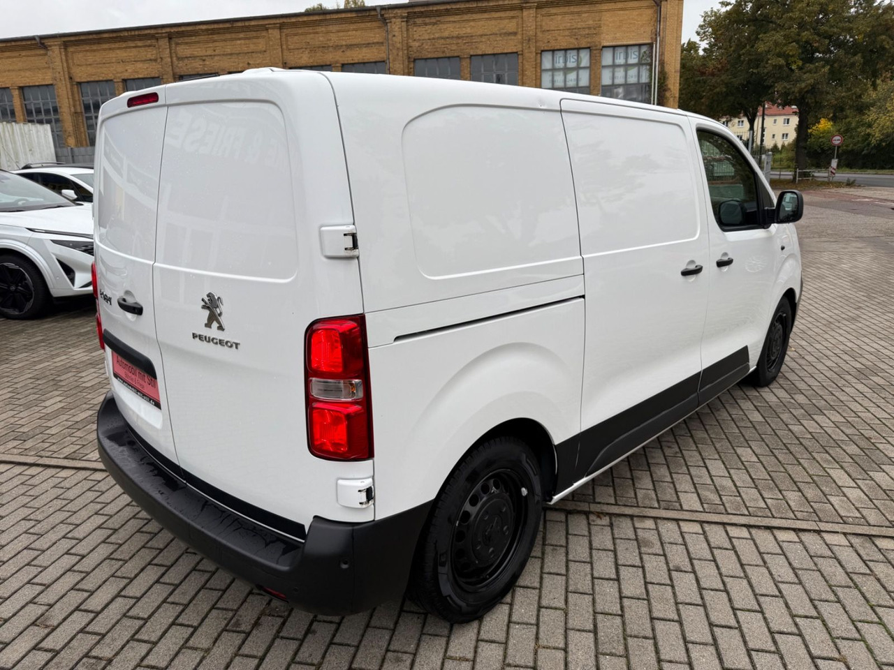 Peugeot Expert Kasten Premium L2 SHZ KLIMA STANDHEIZUNG - Mikrobus: obrázok 4 Peugeot Expert Kasten Premium L2 SHZ KLIMA STANDHEIZUNG - Mikrobus: obrázok 4