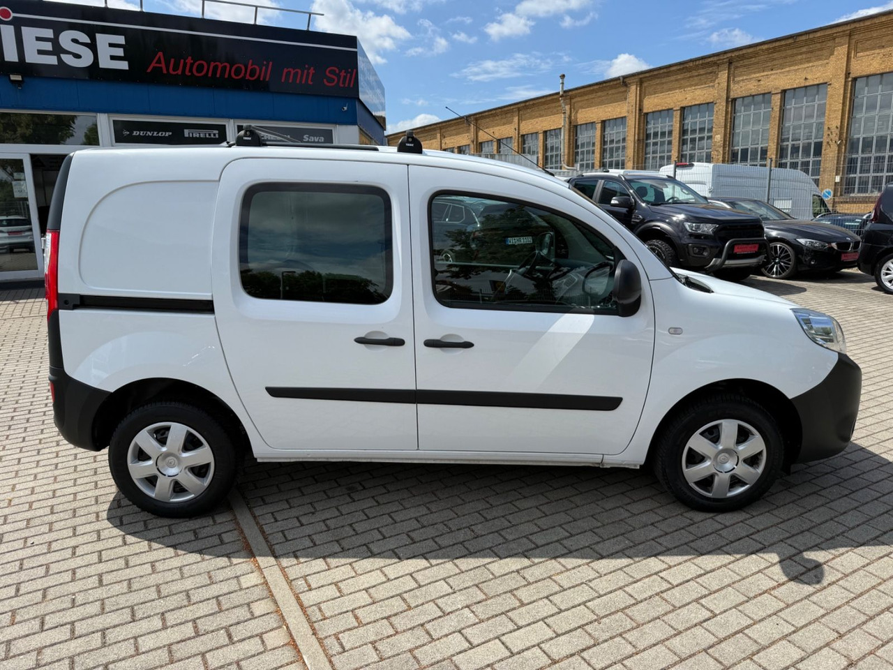 Renault Kangoo Rapid Extra Klima AHK DACHTRÄGER WORKER - Automobil: obrázok 3 Renault Kangoo Rapid Extra Klima AHK DACHTRÄGER WORKER - Automobil: obrázok 3