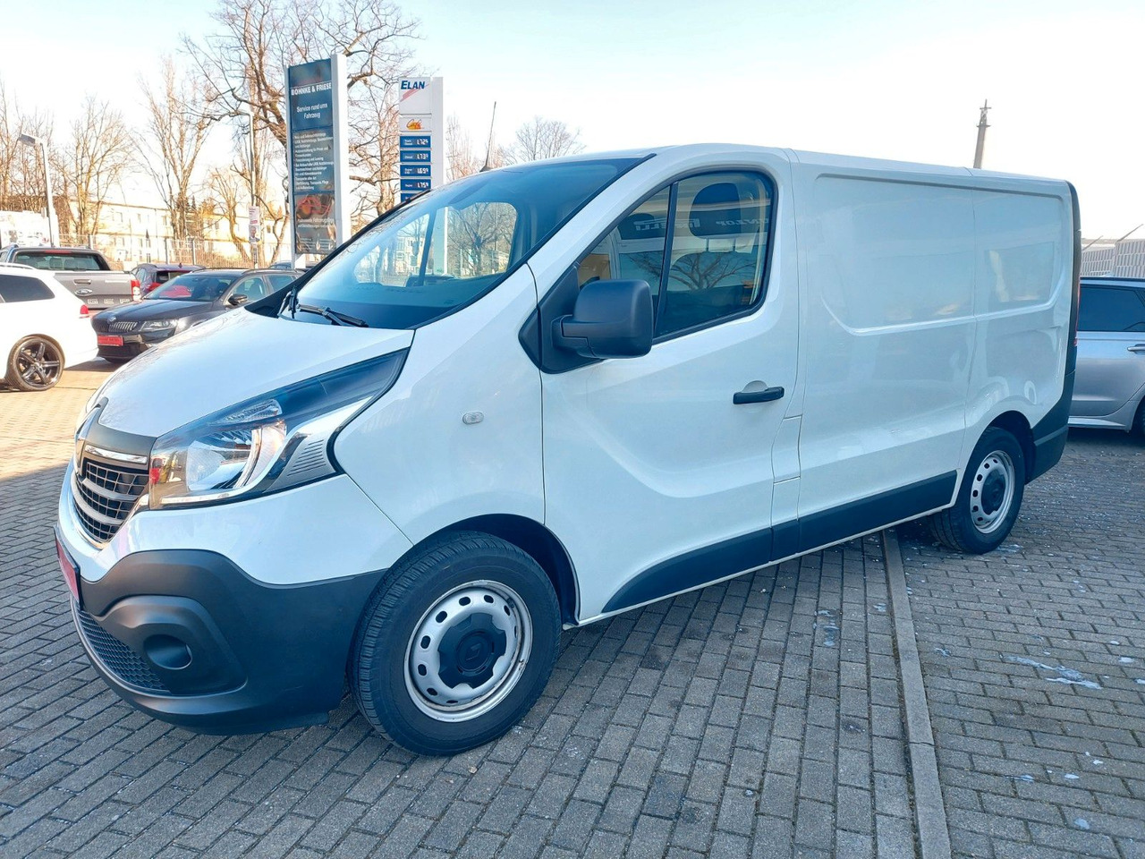 Renault Trafic Kasten L1H1 2,8t Komfort Klima Navi Tempo Renault Trafic Kasten L1H1 2,8t Komfort Klima Navi Tempo - Minibus, Mikrobus: obrázok 1 Renault Trafic Kasten L1H1 2,8t Komfort Klima Navi Tempo Renault Trafic Kasten L1H1 2,8t Komfort Klima Navi Tempo - Minibus, Mikrobus: obrázok 1